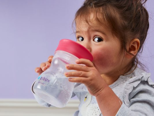 picie wody przez dzieci